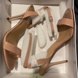 Steve Madden open Toe Blush heel, new